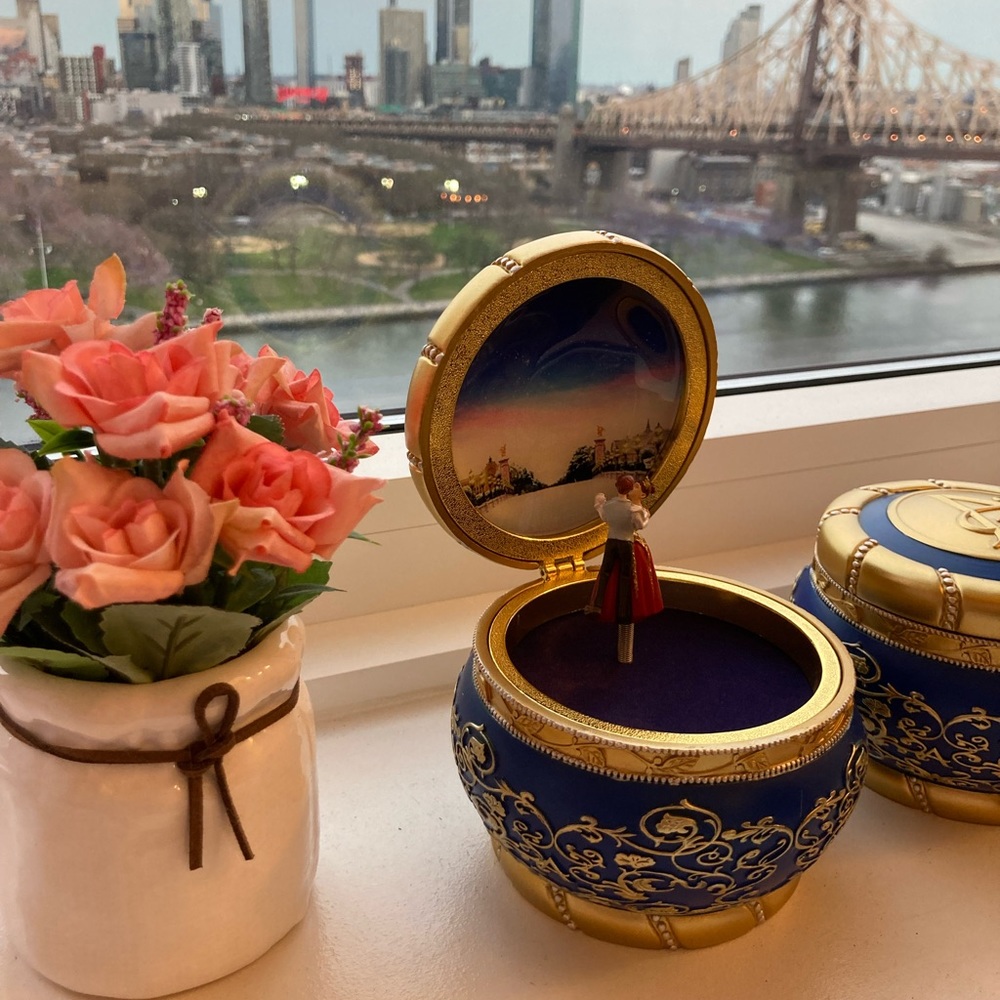 New Anastasia Music Box! 👑💙